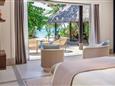 Maledivy-Joali-Maldives-Luxury-Resort-Muravandhoo-Island-Beachfront-Villa-ocean-view