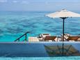 Maledivy-Joali-Maldives-Luxury-Resort-Muravandhoo-Island-Maldives-Water-Villa-Infinity-Pool