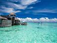 Maledivy-Gili-Lankanfushi-Luxury-Resort-Overwater-Villa