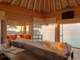 Maledivy-Gili-Lankanfushi-Luxury-Resort-The-Private-Reserve-Master-Suite