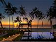 Maledivy-OneOnly-Reethi-Rah-Luxury-Resort-Beachfront-Villa-Pool-Sunset
