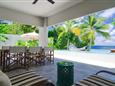 Maledivy-Amilla-Fushi-Beach-Villa-Pool-Deck