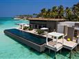 Maledivy-Cheval-Blanc-Randheli-Luxury-Resort-Noonu-Atoll-Overwater-Villa